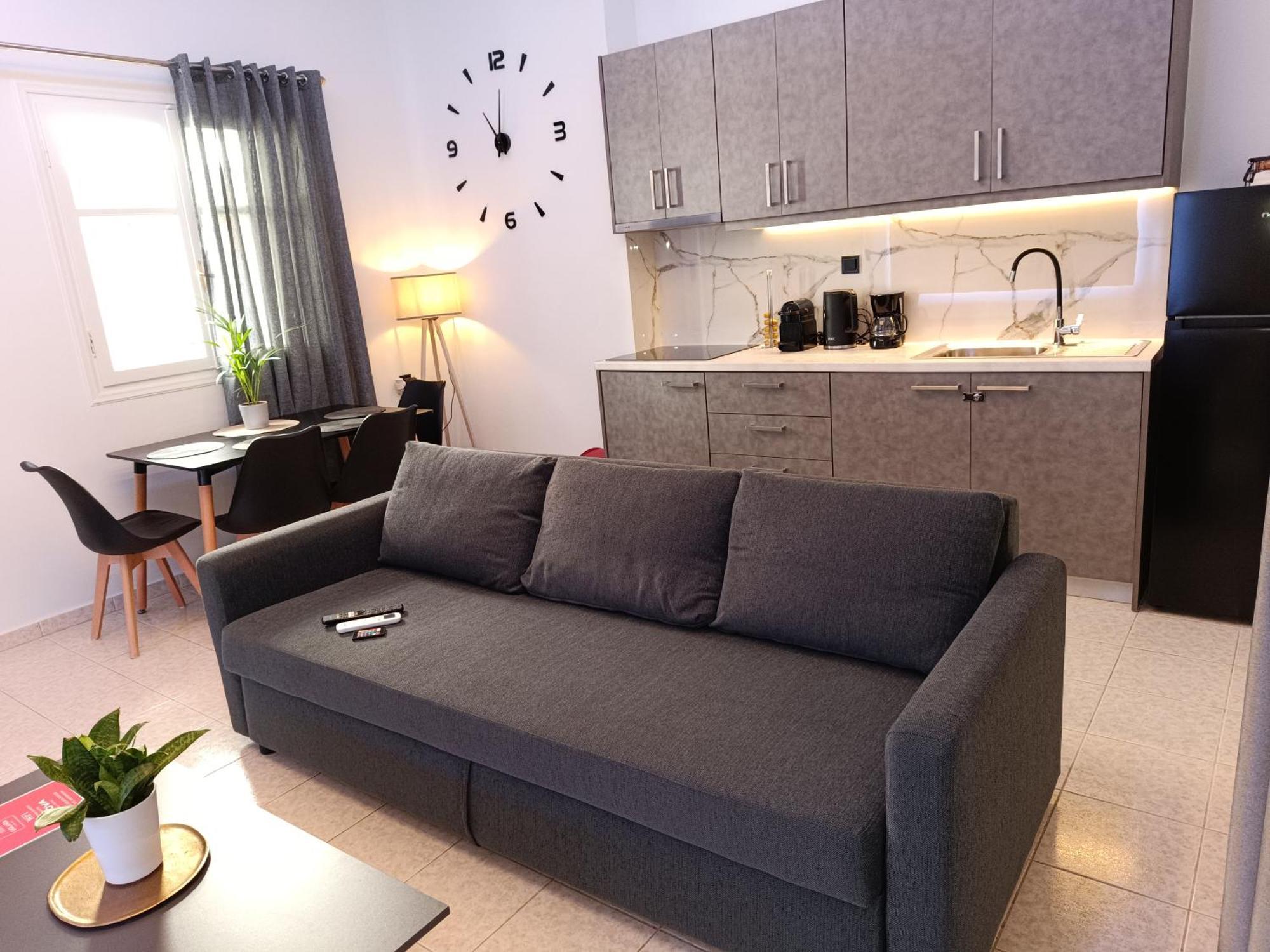 Giolanda Patrasso - Modern Apartment In The Center Of พาทรา ภายนอก รูปภาพ