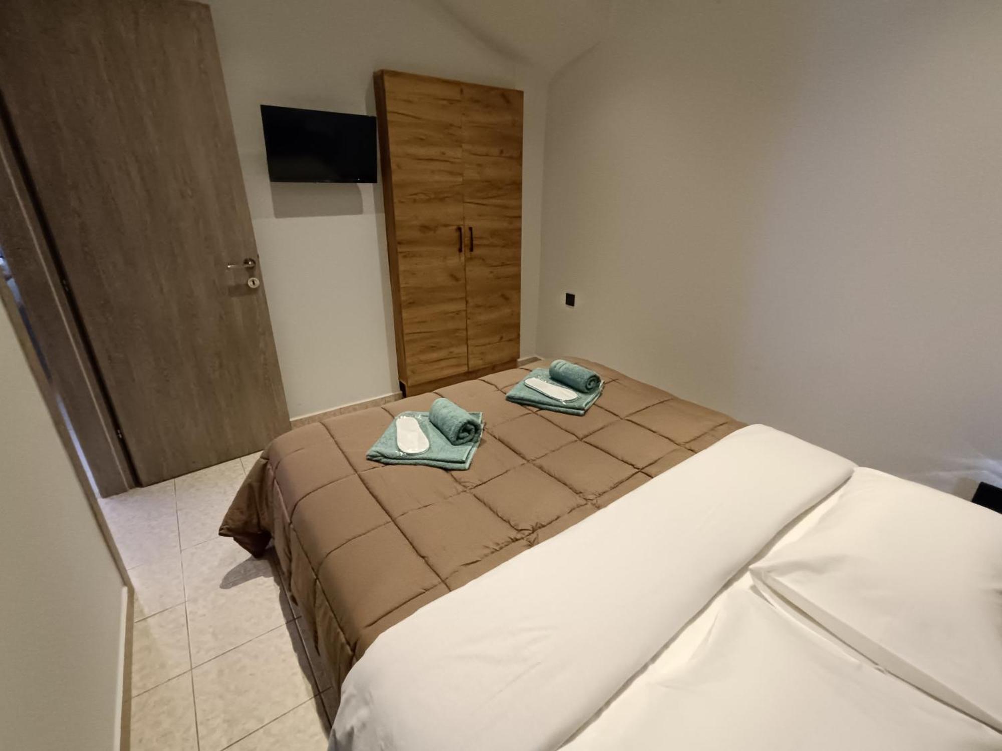 Giolanda Patrasso - Modern Apartment In The Center Of พาทรา ภายนอก รูปภาพ